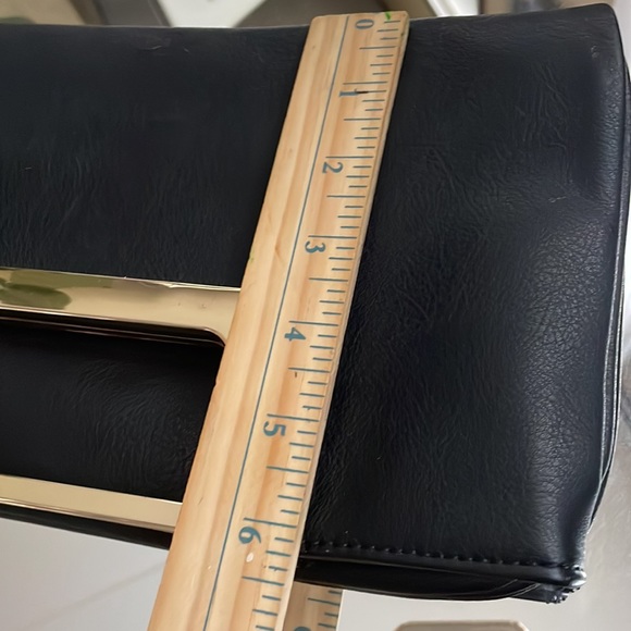 Black fold over Clutch Purse - Picture 6 of 6
